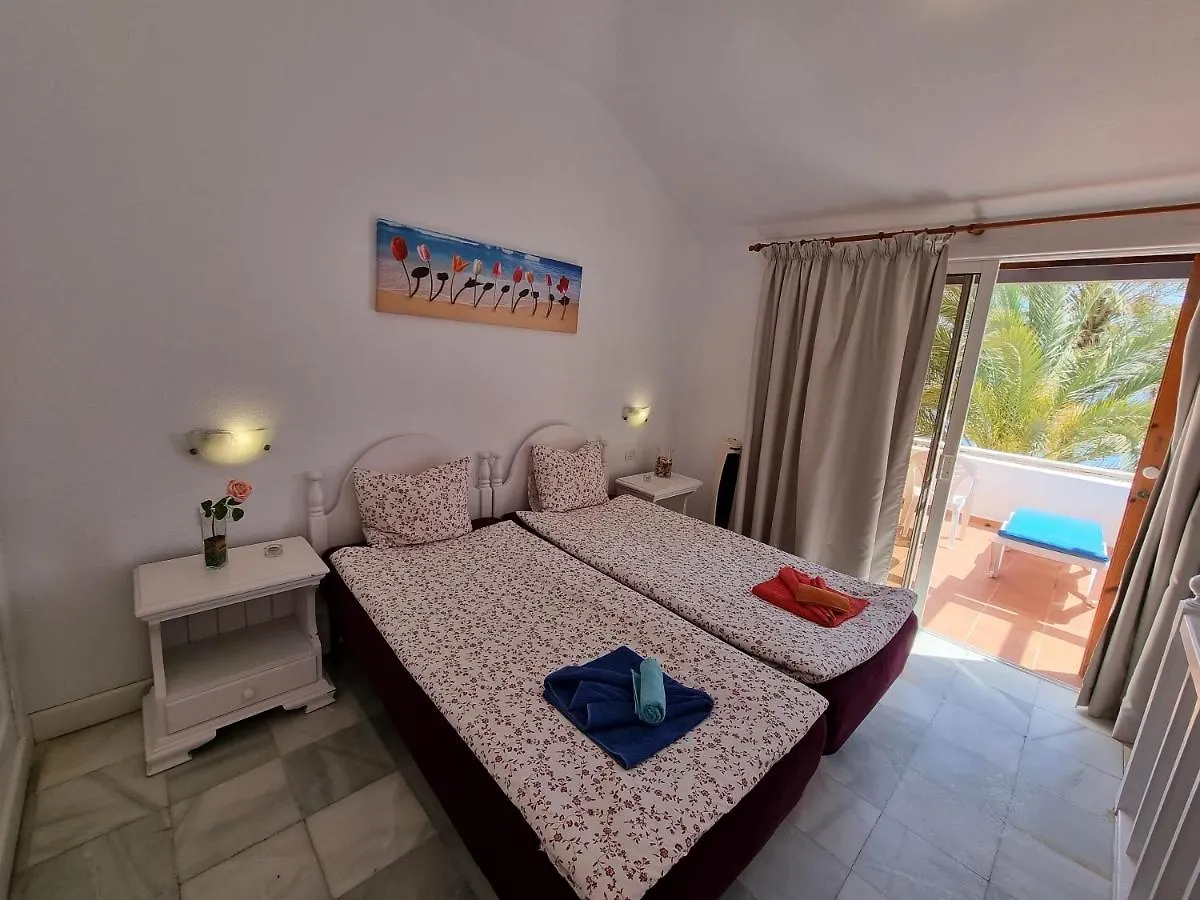 Duplex No 6 Directly At The Sea And Beach, Heated Pool, Wifi, Terrace Playa de las Americas