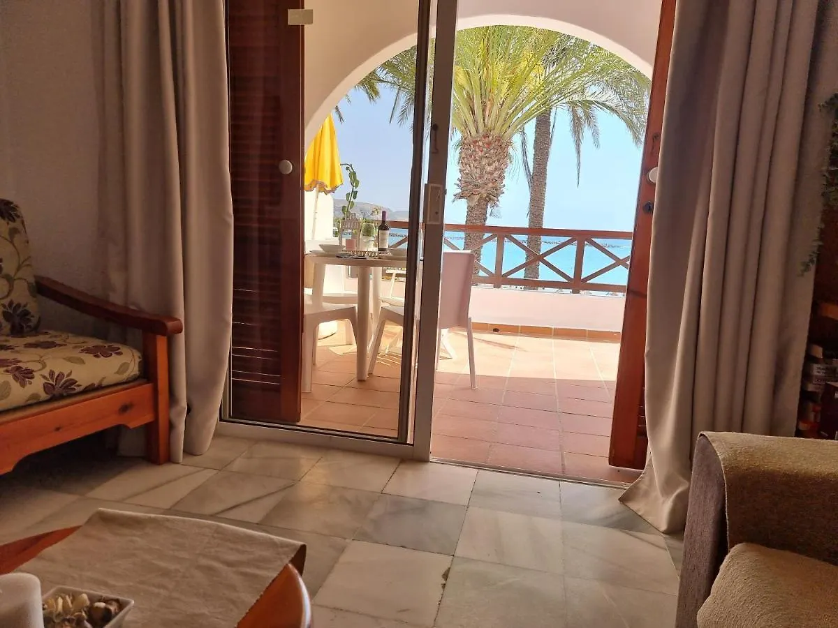 Duplex No 6 Directly At The Sea And Beach, Heated Pool, Wifi, Terrace Playa de las Americas